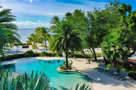 Largo resort - Sanctuary is a hotel within a hotel, where guests enjoy Grand Memories Cayo Largo’s restaurants, bars, activities, and wellness facilities like the outdoor pool, tennis court, and fitness center. Travelers also have access to the rest of …